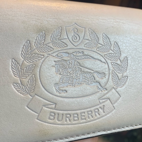 Burberry Chalk Pink Embossed Crest Leather Card Coin Wallet - Picture 5 of 17